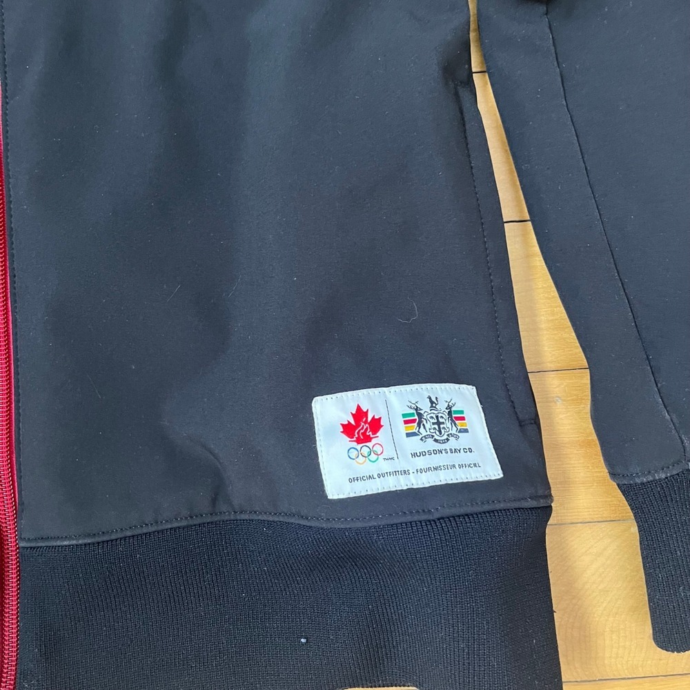 Hudson's Bay Co Team Canada 2010 Vancouver Olympics Zip Up Hoodie Womens Small - Picture 3 of 8